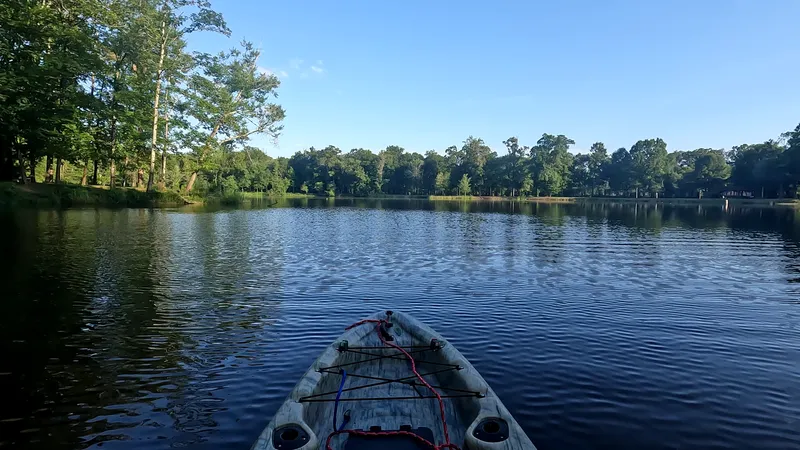 Water & surroundings — kayaklakeview