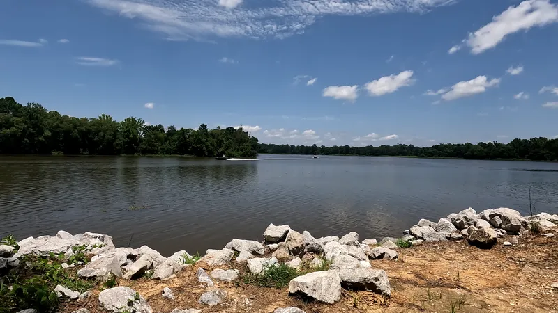 Water & surroundings — lakeview3